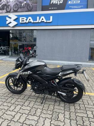 BAJAJ DOMINAR 200 BAJAJ DOMINAR 200